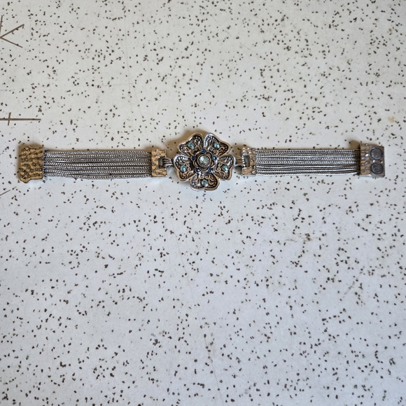 Silver and Blue Floral Magnetic Chain Bracelet Vintage - Picture 3 of 7